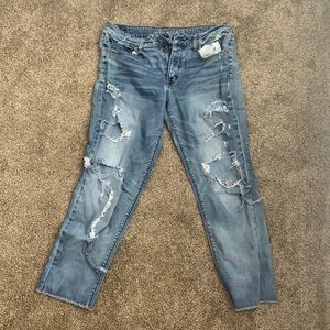 Distressed Boyfriend Jeans
